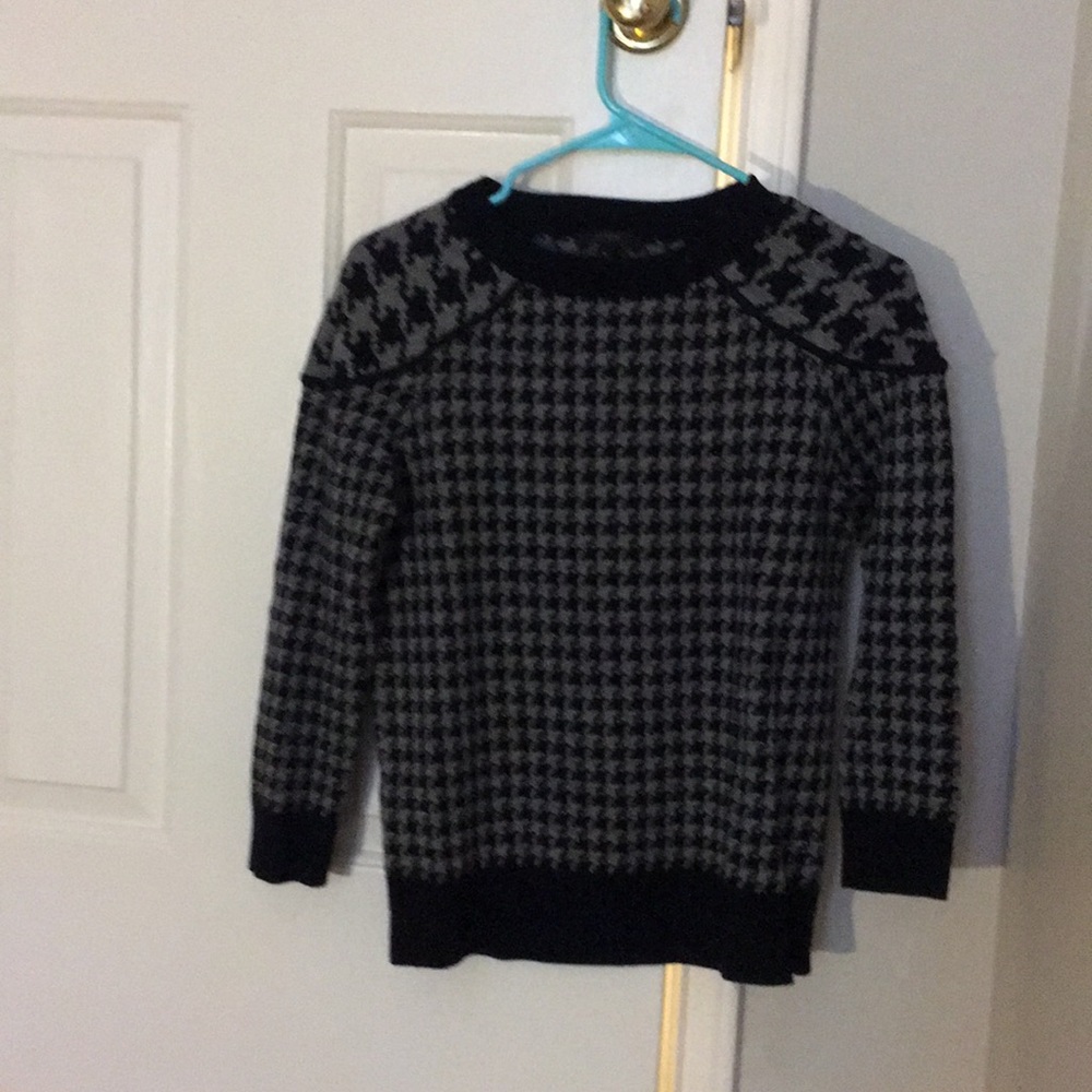 J Crew 3/4 Sleeve Houndstooth Sweater